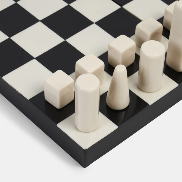 Aya Contemporary Chess Set - Image 3